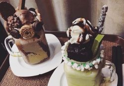 Choco and Matcha Shake - Travel Cafe Ph
