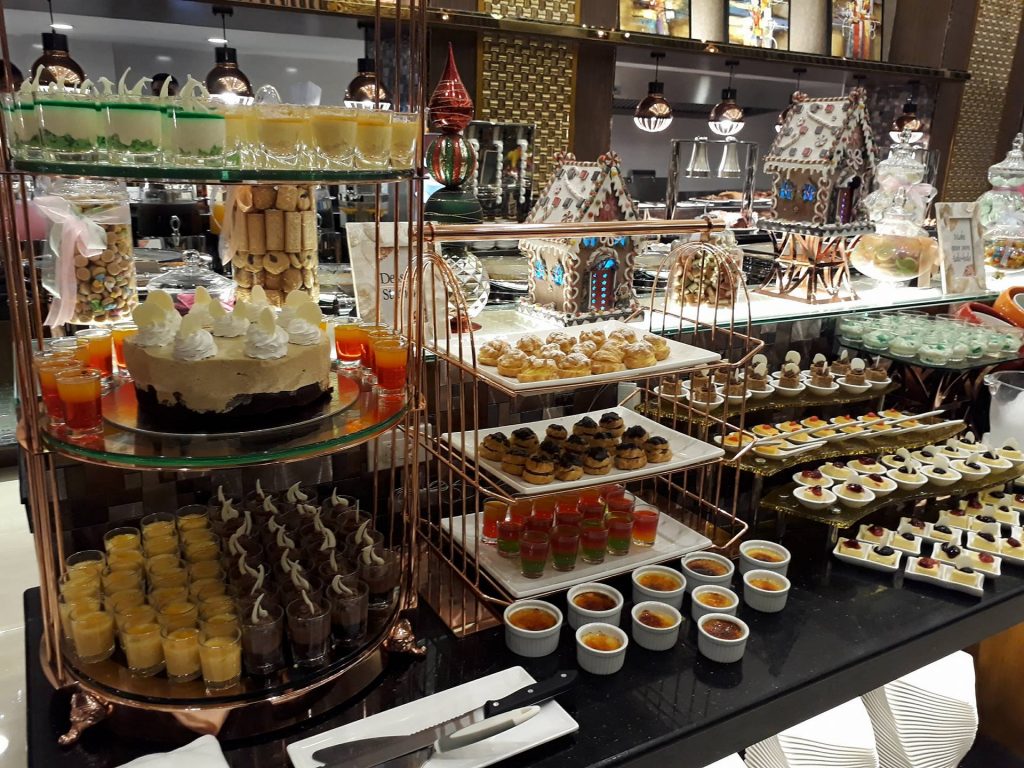 villa caceres hotel rjs buffet desserts table