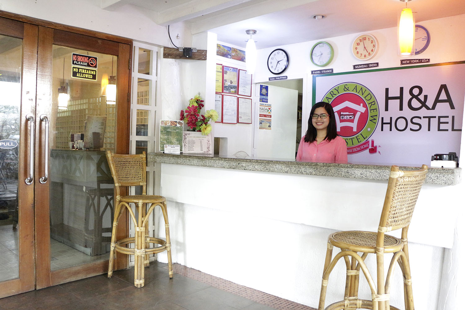 Hillary & Andrew Hostel and Restaurant