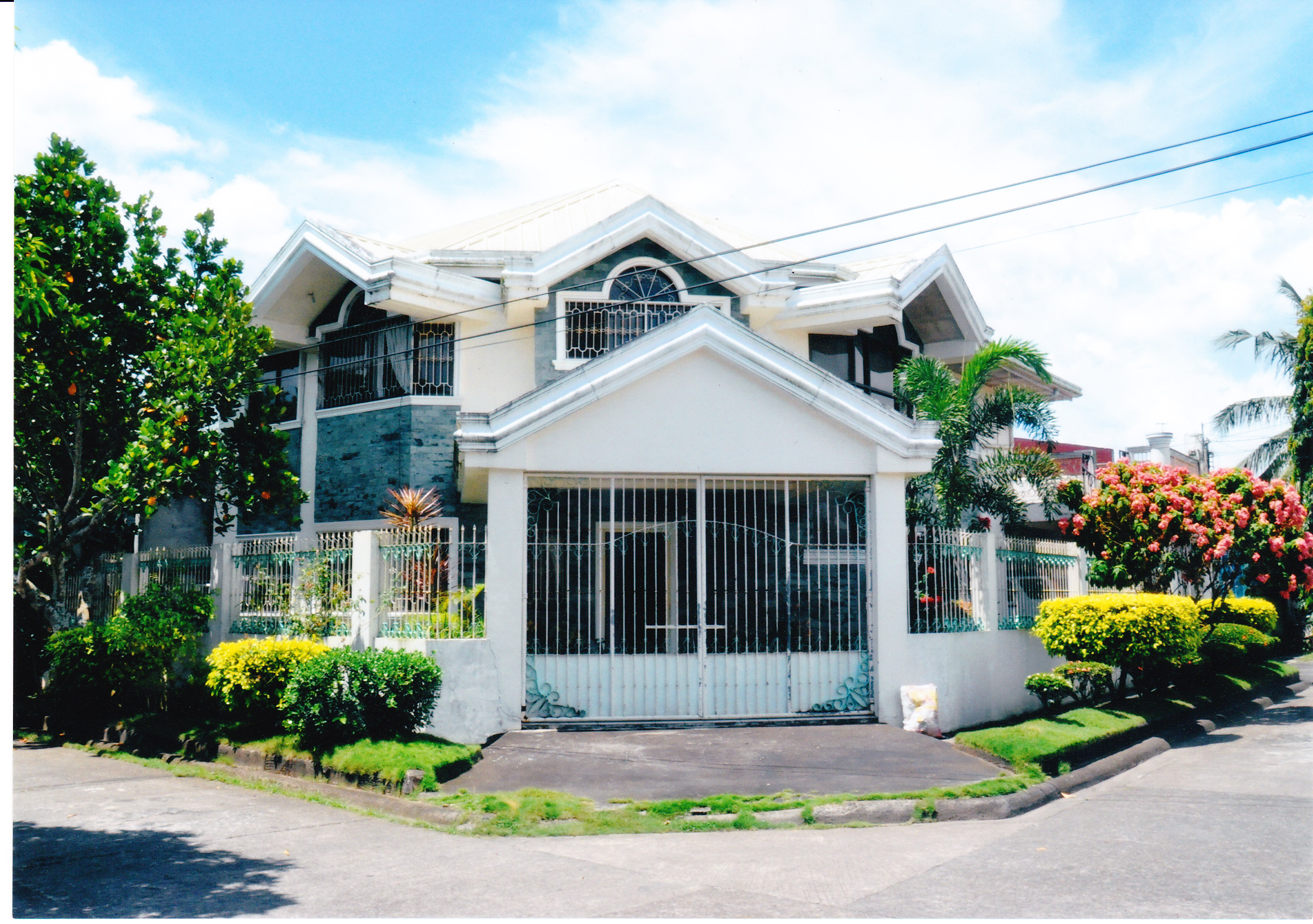 Almeda Village House and Lot – Concepcion Grande