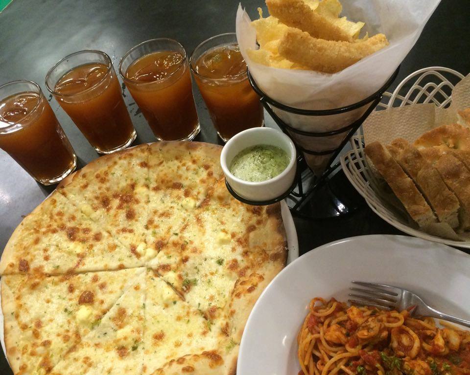 Four Cheese Pizza – Grissini Ristorante